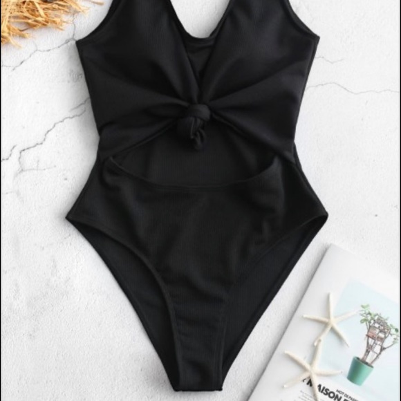Zaful knot one piece bathing suit - Picture 1 of 4
